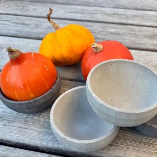 ...s podzimem....mističky, misky, misátka....v betonu #beton #concretedesign #podzim #autumn🍁